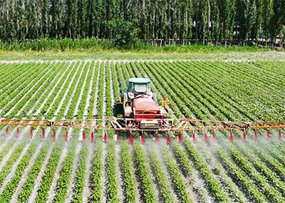 mg冰球突破豪华版3WPQ-5000型⾼地隙牵引式喷杆喷雾机